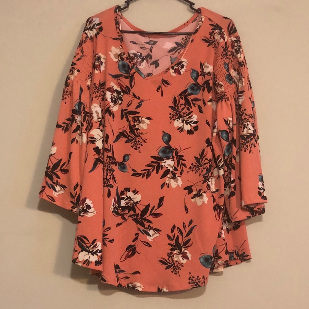 Bell sleeve top